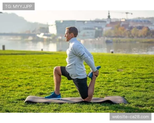 科纳特比赛中股四头肌不适引发关注 如何有效预防和恢复运动损伤