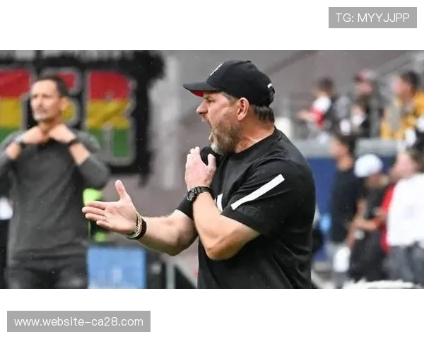 科隆主帅鲍姆加特出席慈善晚会倾情助力公益募款活动