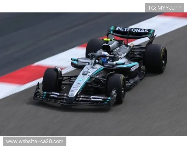 安东内利合同条款暗藏玄机,梅赛德斯2027车手阵容留伏笔 安东内利合同条款暗藏玄机,梅赛德斯2027车手阵容留伏笔